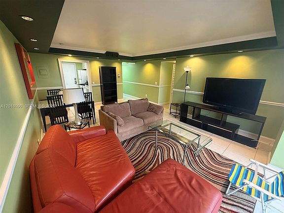3rd image of 2020 NE 135th St APT 503