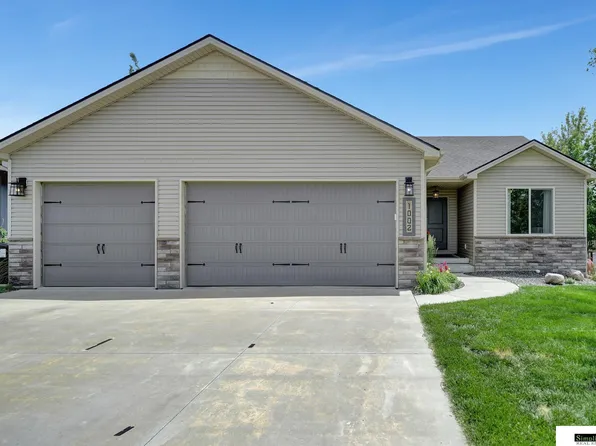 1002 Autumn Rd, Hickman, NE 68372