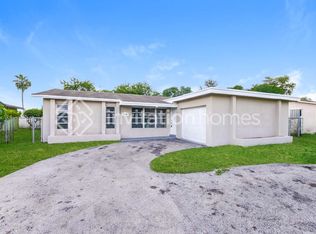 8744 Southampton Dr, Hollywood, FL 33025