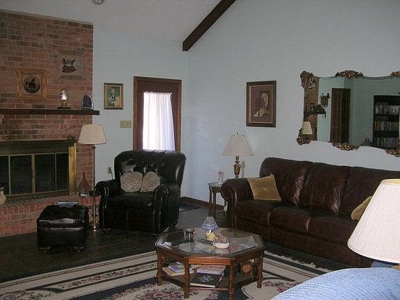 2nd image of 6104 Lancelot Ln