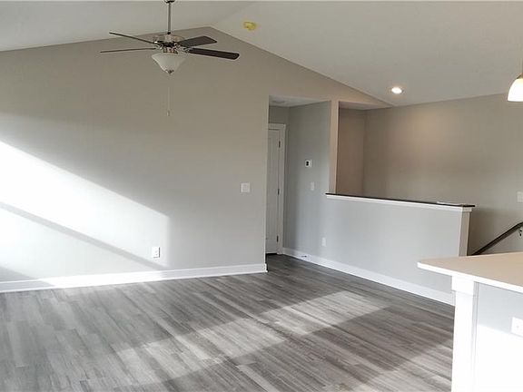 5th image of 2911 NW 44th St