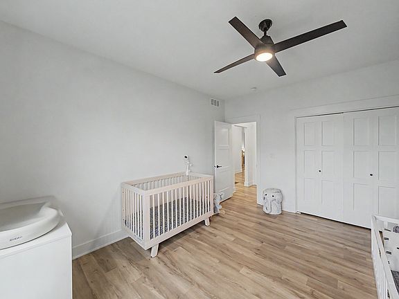 5th image of 2313 NW 29th St