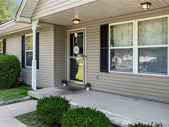 3rd image of 335 Linden Drive