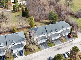 2 Royalwood Ct #59, Hamilton, ON L8E 4Z1