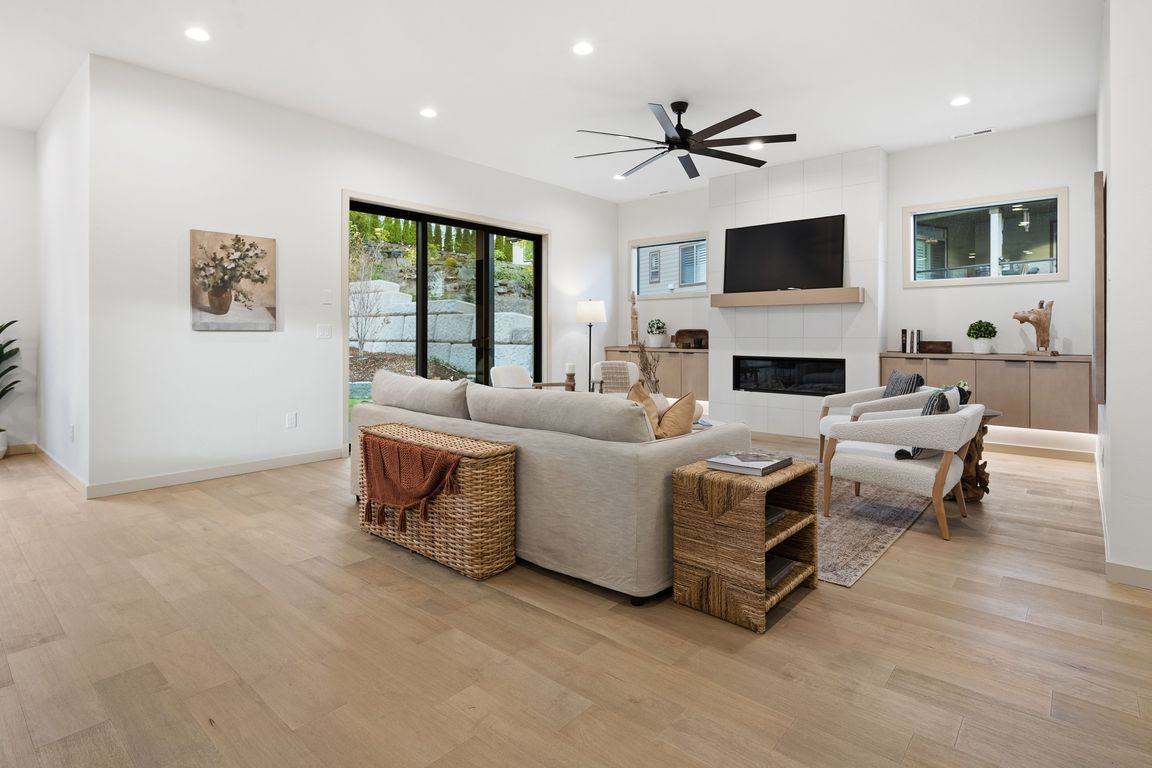 next background image