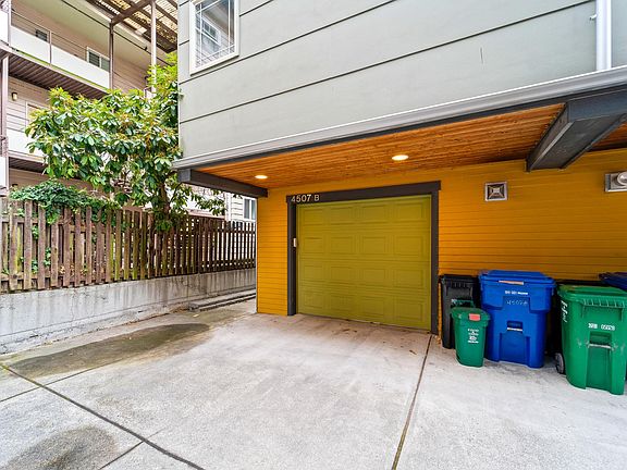 Townhouse facade (garage opening)