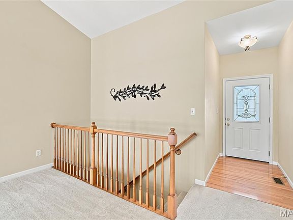 3rd image of 944 Daffodil Ridge Dr