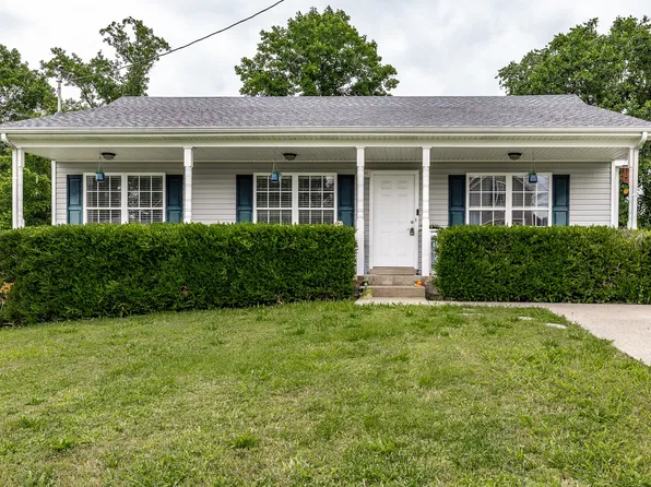 1041 Red Apple Ct, Clarksville, TN 37040