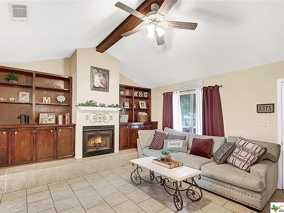 5th image of 702 River Hills Dr