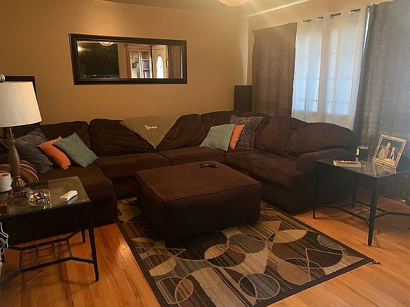 3rd image of 104 Glen Hills Pl