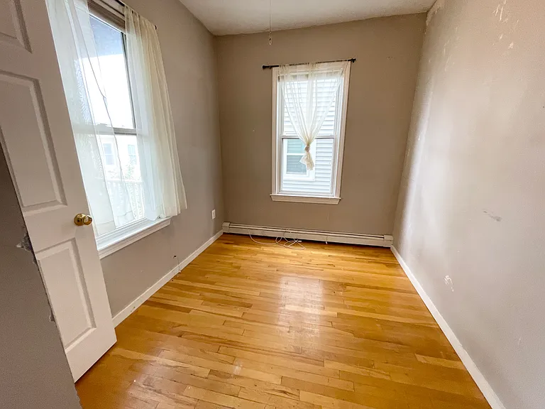 7 Iroquois St #2A — Photo 3