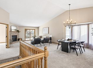 4119 Thornhill Ln, Vadnais Heights, MN 55127