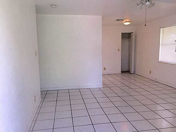 5th image of 1516 NW 15th Pl
