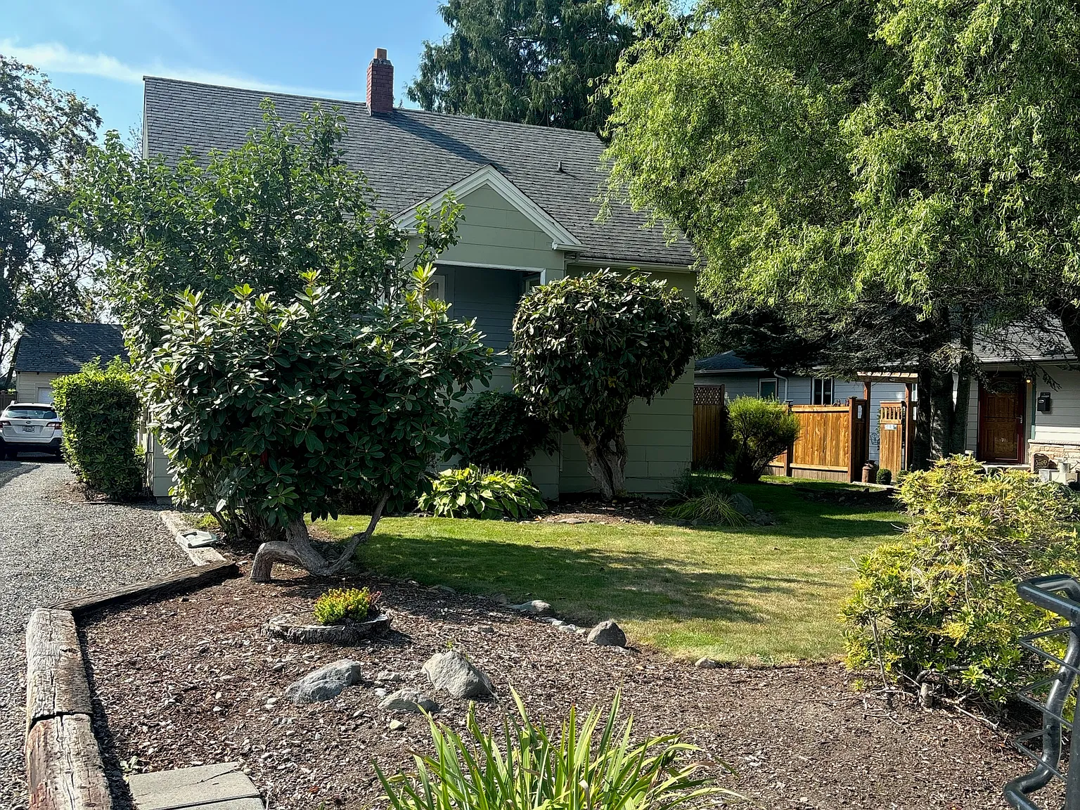 3 bed, 1100 sqft, $2,700 — Photo 1