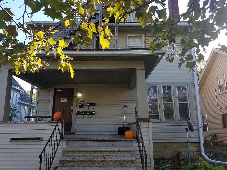 2nd image of 1012 N Capitol Ave APT 3