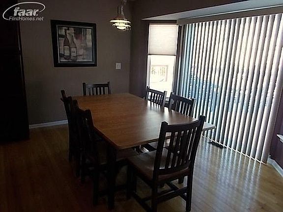 4th image of 4293 Newark Cir