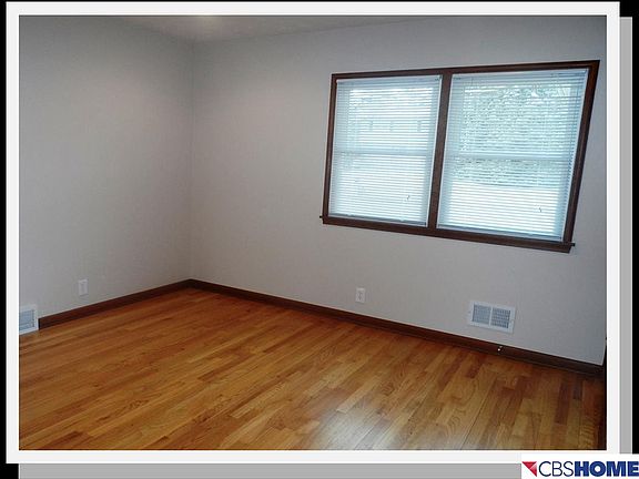 5th image of 3133 S 116th Ave