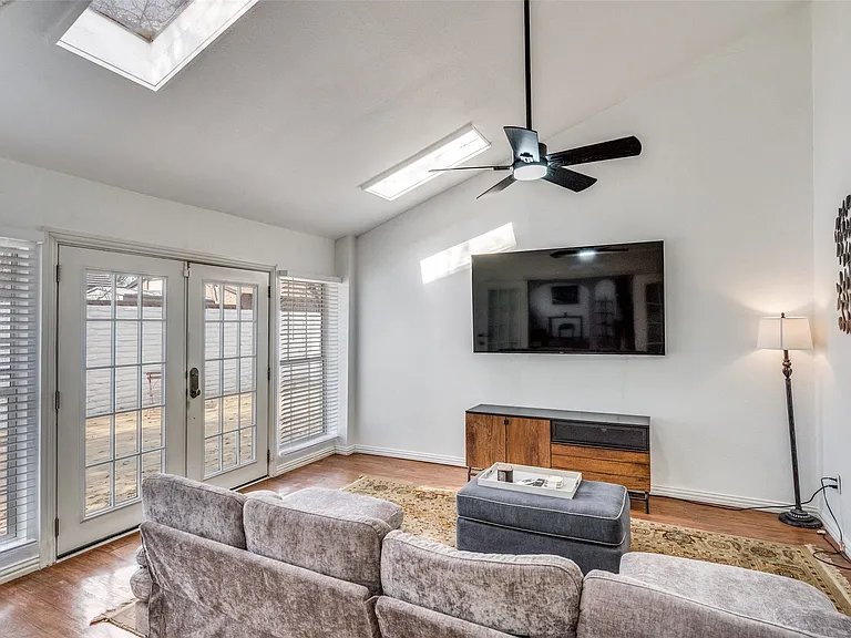 15642 Overmead Cir — Photo 12