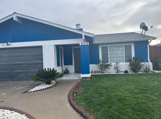 800 Pine Tree Ln, Modesto, CA 95351