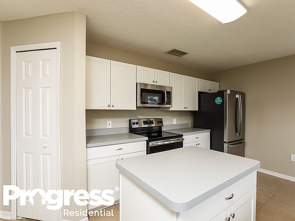 5th image of 11624 Lake Dr