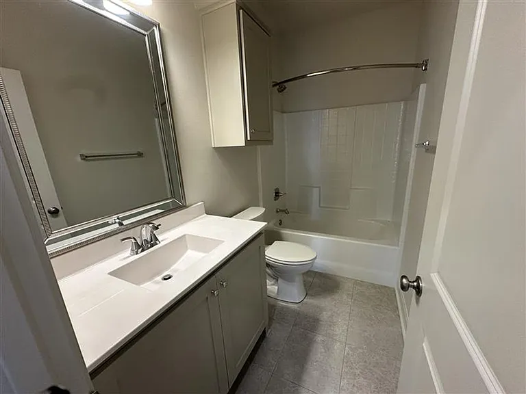 8406 Cambridge Rd — Photo 6