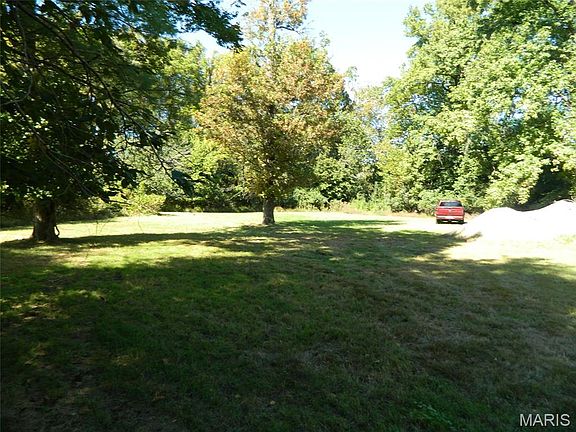 2nd image of 19 Chamblee Ln