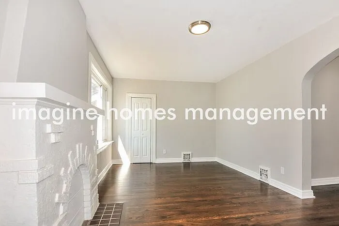 2 bed, 1.0 bath, 1000 sqft, $1,895 — Photo 4