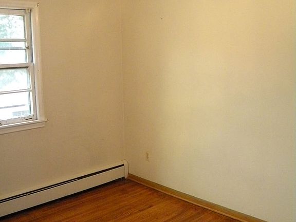 2nd image of 1846 Walnut St APT 1