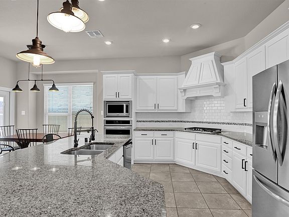 4th image of 10613 Fort Davis Pl