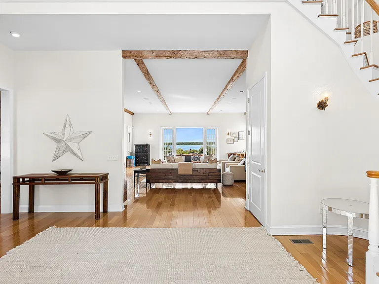 83 Startop Dr — Photo 6