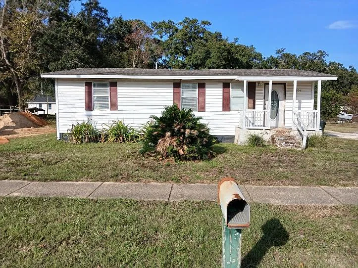 204 E Johnson Ave — Photo 4