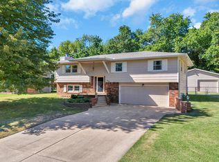219 S Willow Dr, Derby, KS 67037