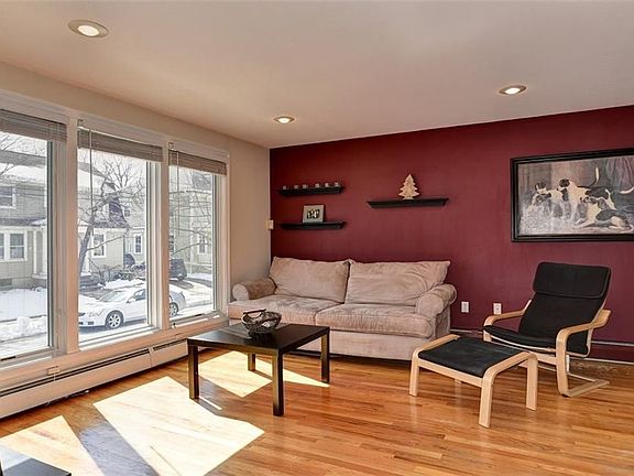 5th image of 208 University Ave #1