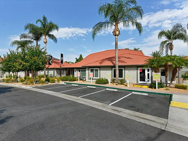 Corona Pointe Resort — Photo 81