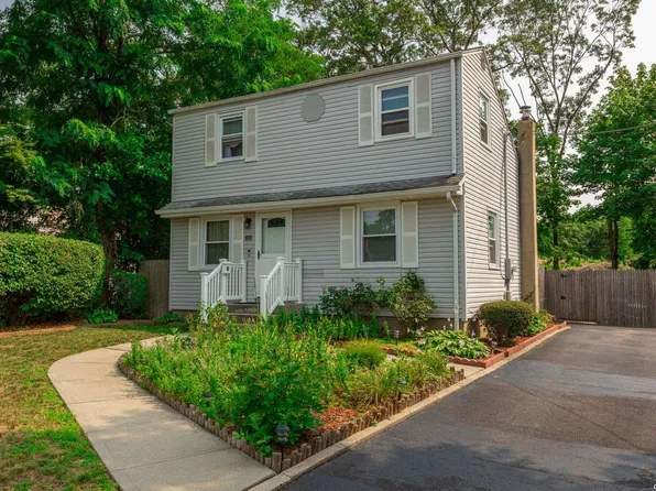 80 24th Street, Copiague, NY 11726