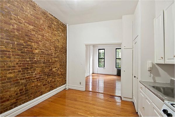 1st image of 302 E 89th St APT 3B