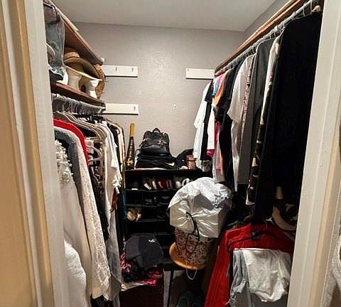 3rd image of 1417 Tiffany Dr
