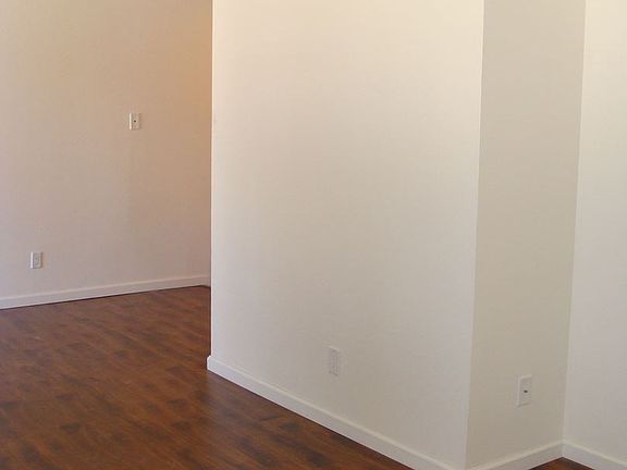 4th image of 1310 Oakdale Ave APT A
