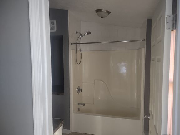 2nd image of 369 N Ottawa St