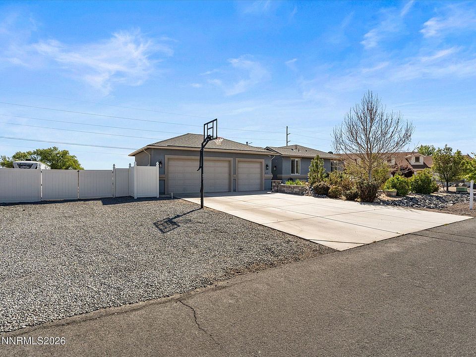 1st image of 619 Saddle Horn Way