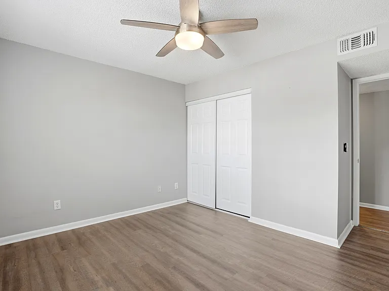 3002 W Cleveland St #B8 — Photo 17