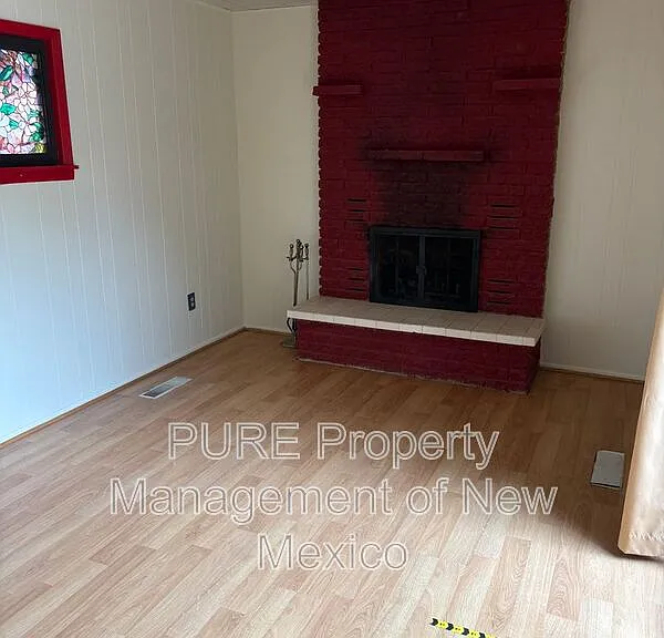 536 Arizona St SE — Photo 13