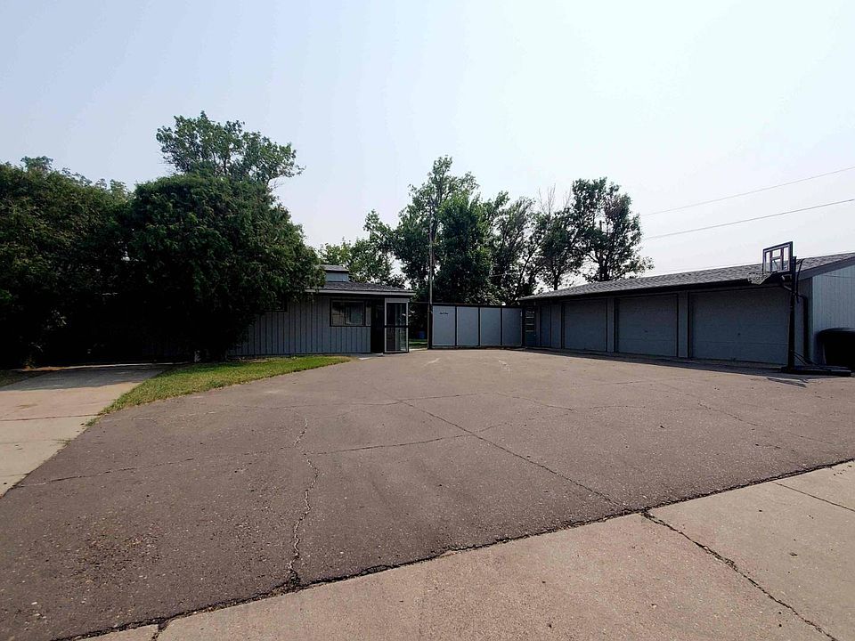 1st image of 601 Lincoln Ave S