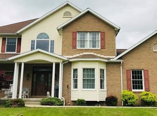 9311 Fewtown Rd, Deerfield, OH 44411