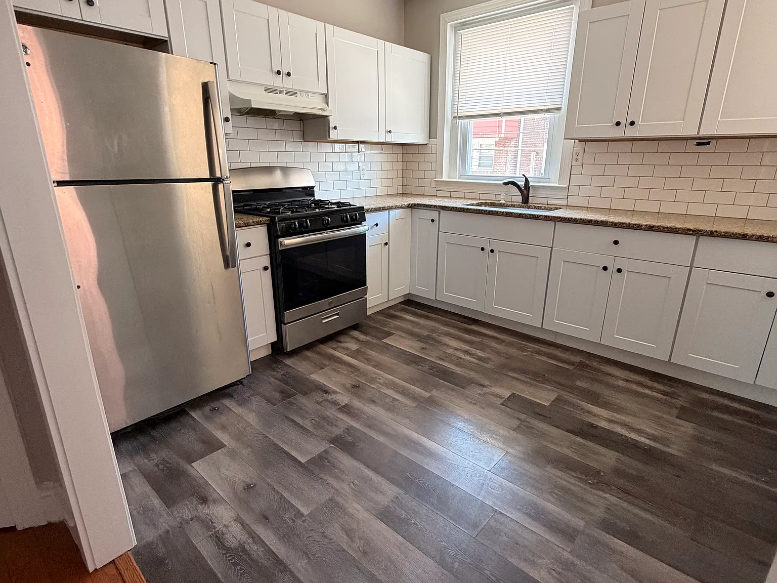 3 bed, 1280 sqft, $1,850 — Photo 4