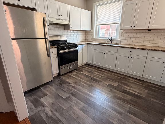 4th image of 4718 Sheffield Ave
