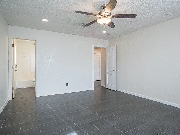 7041 Falling Leaf Cir — Photo 11
