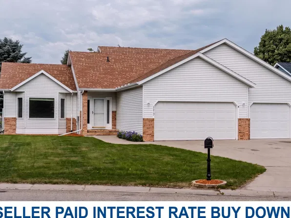 3317 Westmoor Dr, Moorhead, MN 56560