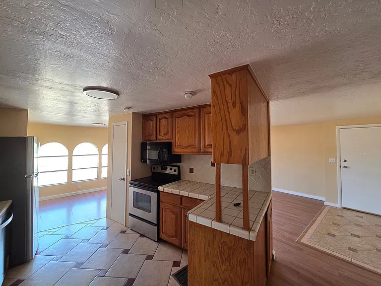 1469 W Virgil Dr — Photo 14