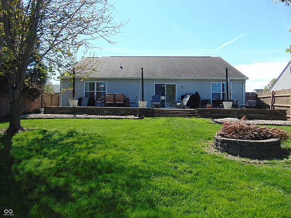 5th image of 982 Youngs Creek Dr